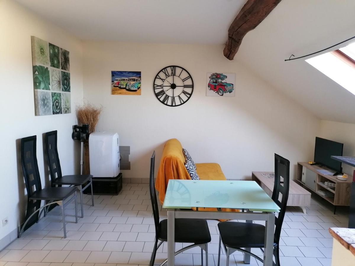Appartement Climatise Avec Parking Prive A Doue La Fontaine מראה חיצוני תמונה