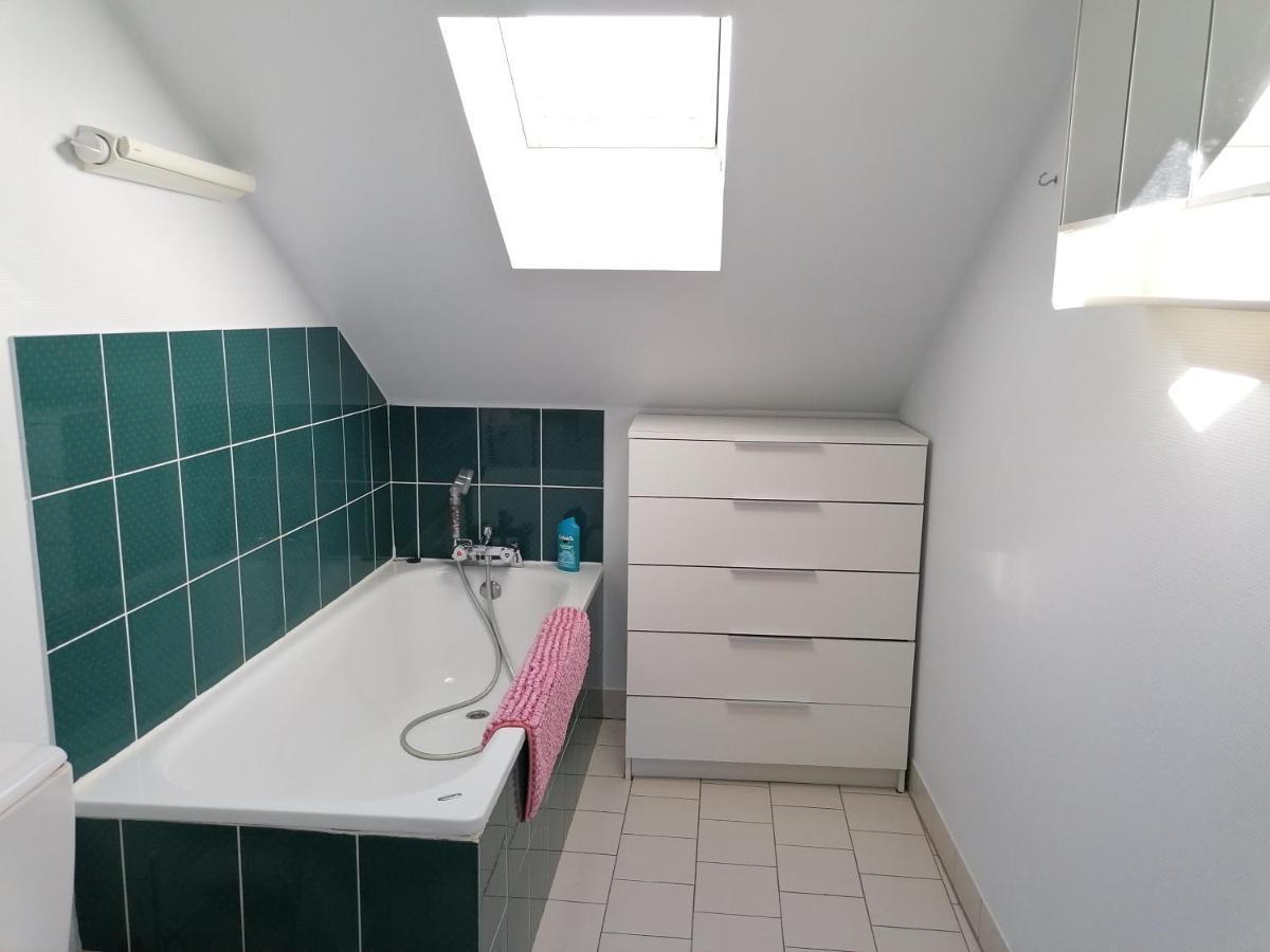 Appartement Climatise Avec Parking Prive A Doue La Fontaine מראה חיצוני תמונה